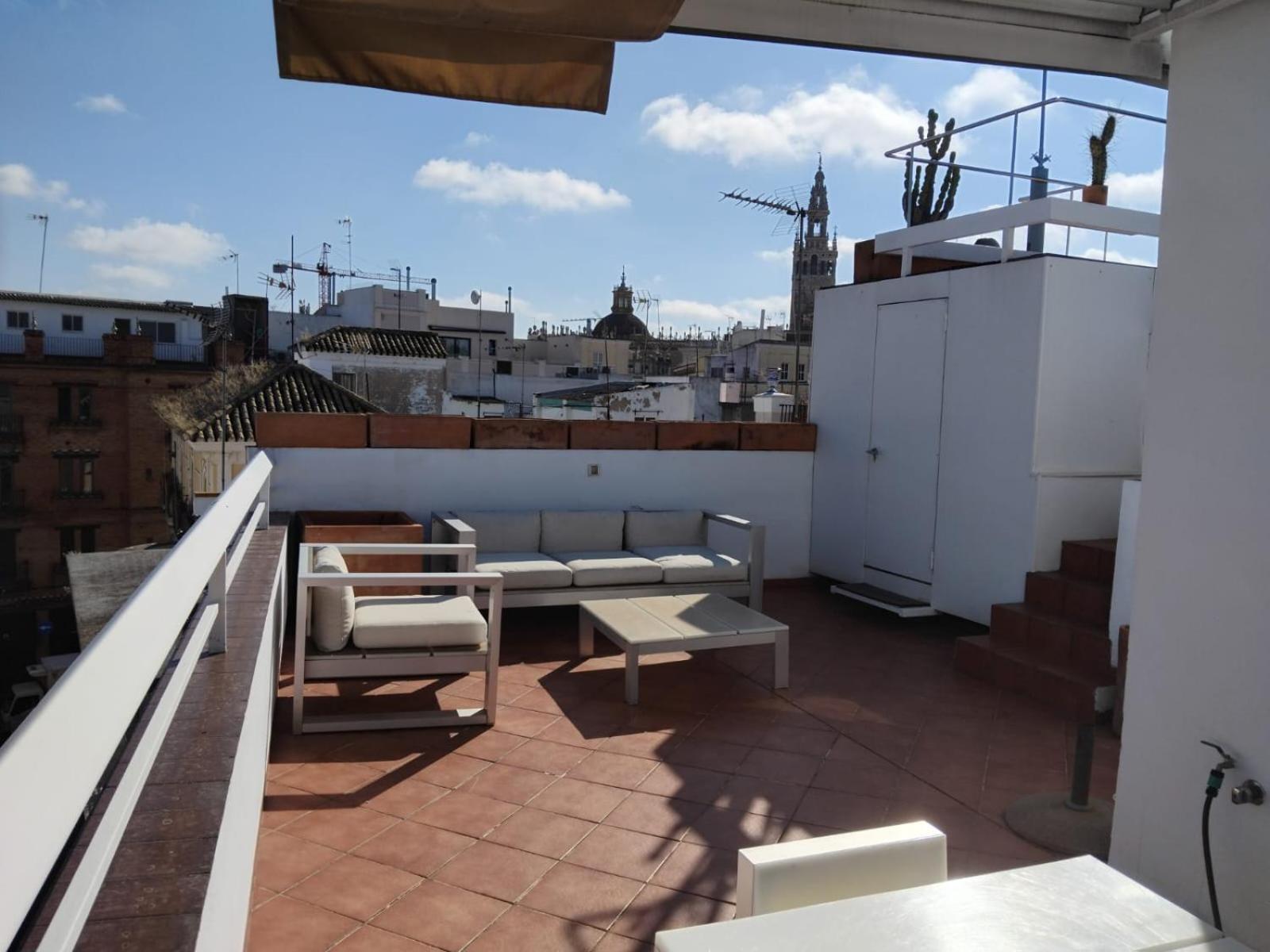 Genteel Home Real De La Carreteria Seville Exterior photo